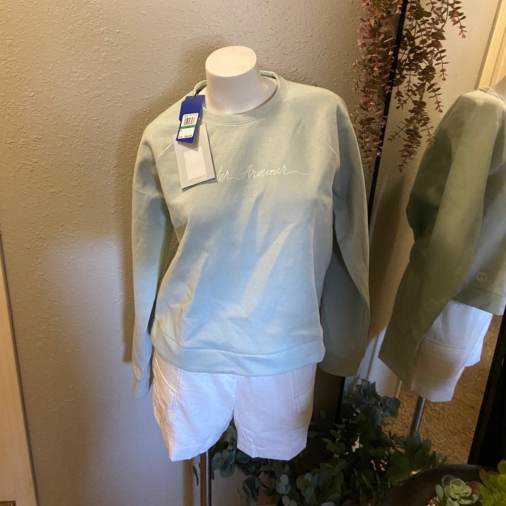 NWT Under Armour Crewneck!